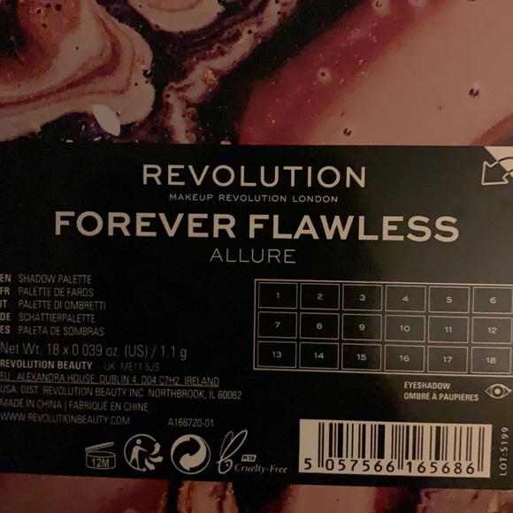 Make up revolution eye shadow palettes - Picture 6 of 12